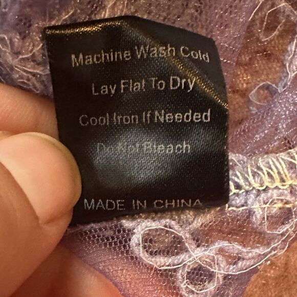 NWOT POL Purple Lilac Lace Blouse with Intricate Floral Design Metal Buttons - Picture 7 of 7